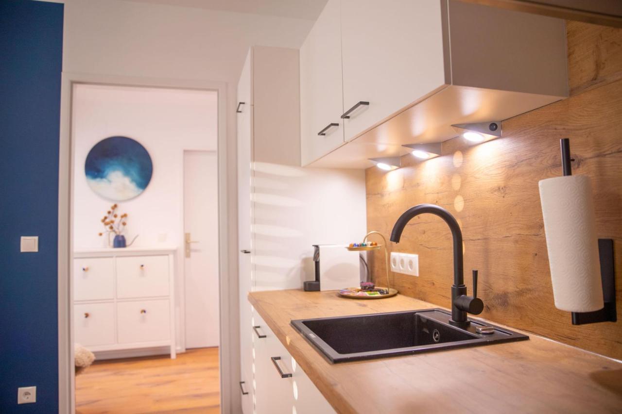 Room 4 Art Apartments Nr.3 In Vienna Center Экстерьер фото