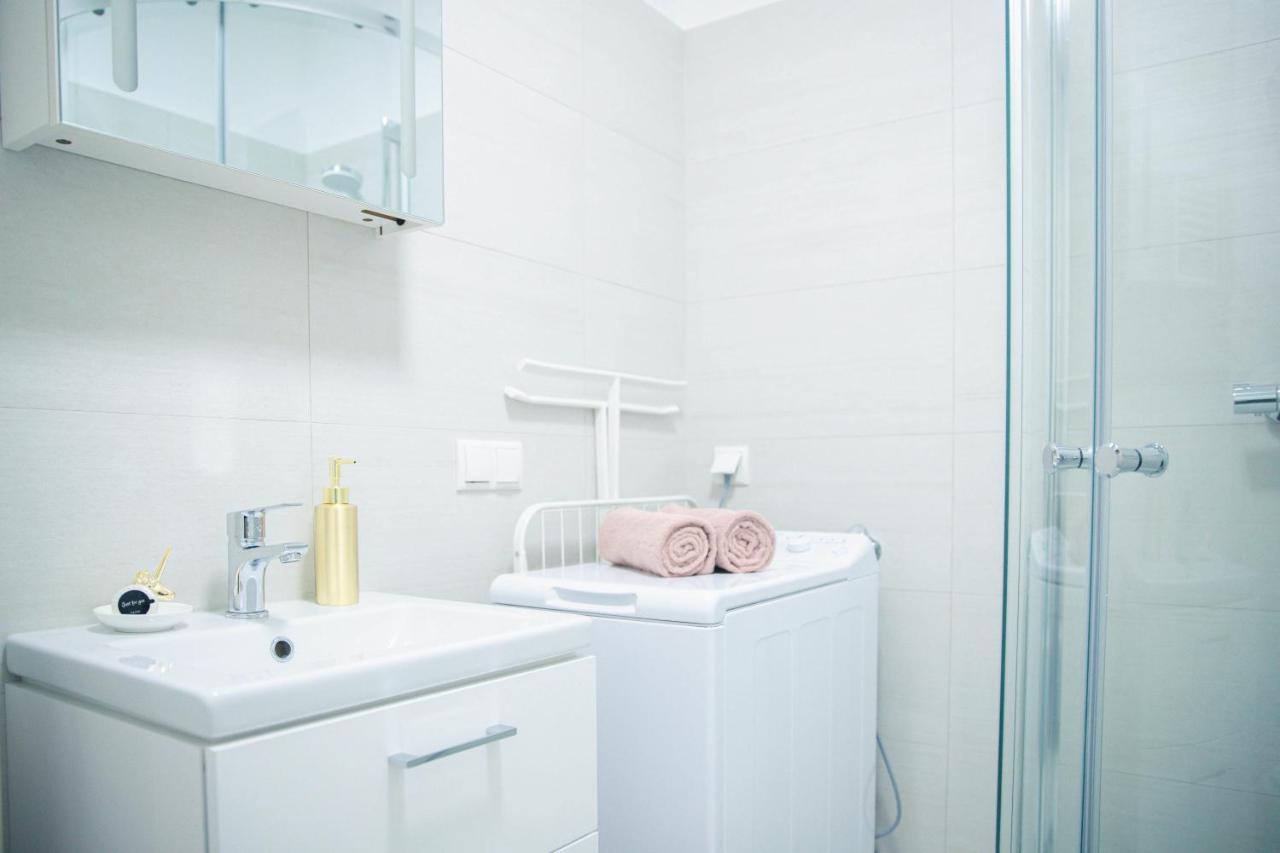 Room 4 Art Apartments Nr.3 In Vienna Center Экстерьер фото